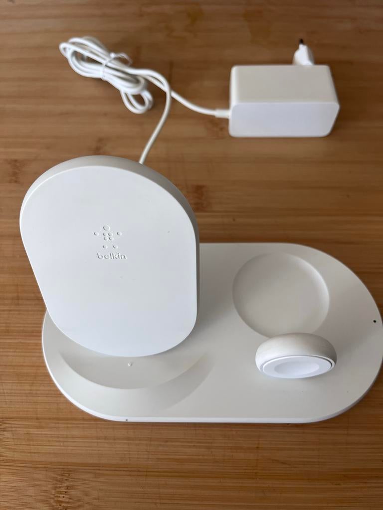 Belkin 3-in-1 Draadloze Oplader voor Apple Apparaten, Telecommunicatie, Ophalen of Verzenden, Zo goed als nieuw, Apple iPhone