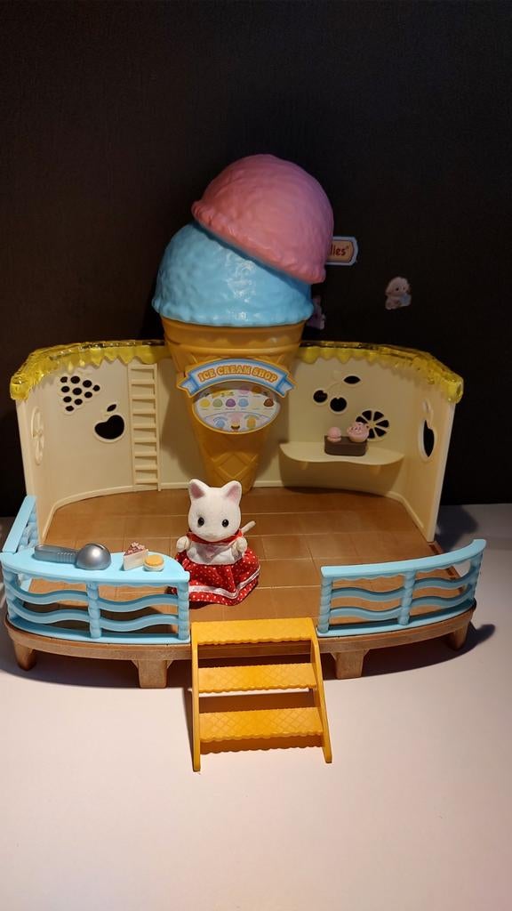 Sylvanian Families ice cream shop, Ophalen of Verzenden, Gebruikt, Poppenhuis