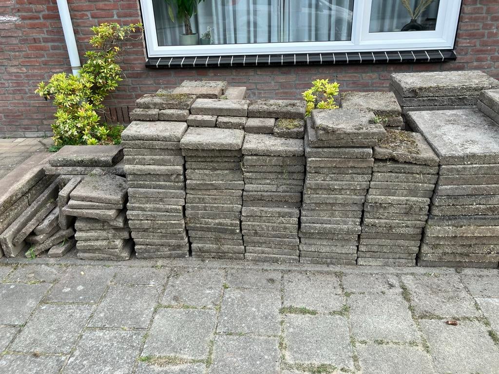 Gratis tegels en opsluitbanden (30x30, 40x60), Doe-het-zelf en Verbouw, Tegels, Ophalen, Gebruikt, 10 m² of meer, 20 tot 40 cm