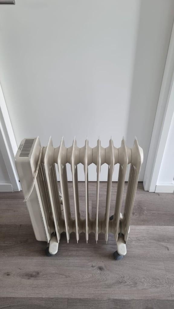 Verplaatsbare olieradiator / Electrische kacheltje (Heller), Ophalen, 30 tot 80 cm, Radiator, Minder dan 60 cm