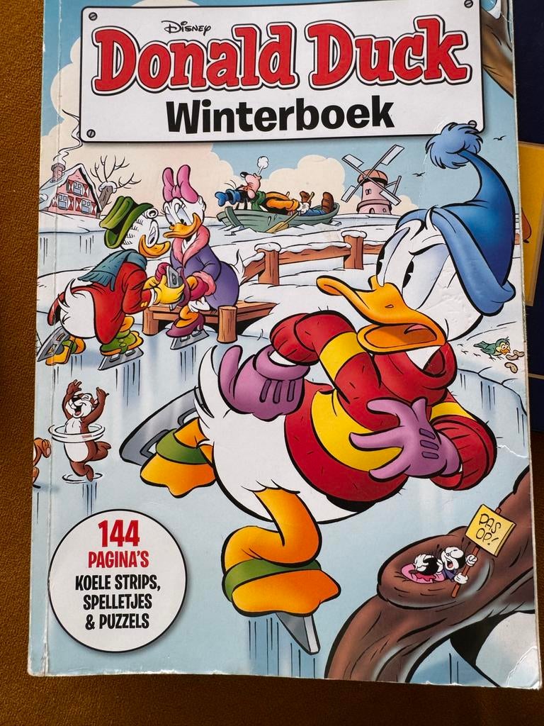 Donald Duck Winterboek, Eén stripboek, Ophalen of Verzenden, Gelezen