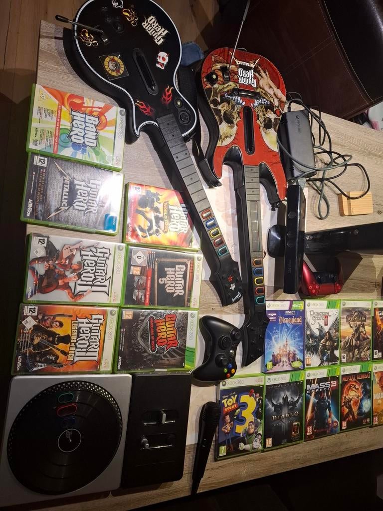 Complete Xbox 360 Party Bundle – Guitar Hero + DJ Hero + Kin, Spelcomputers en Games, Muziek, Gebruikt, Eén computer, Ophalen of Verzenden