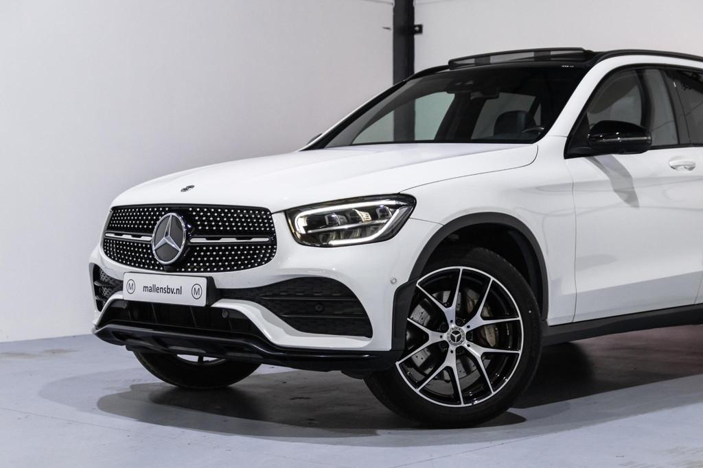 Mercedes-Benz GLC-klasse 300e 4MATIC AMG/PANO/TREKHAAK/360/N, Automaat, LED verlichting, 14 kWh, Gebruikt
