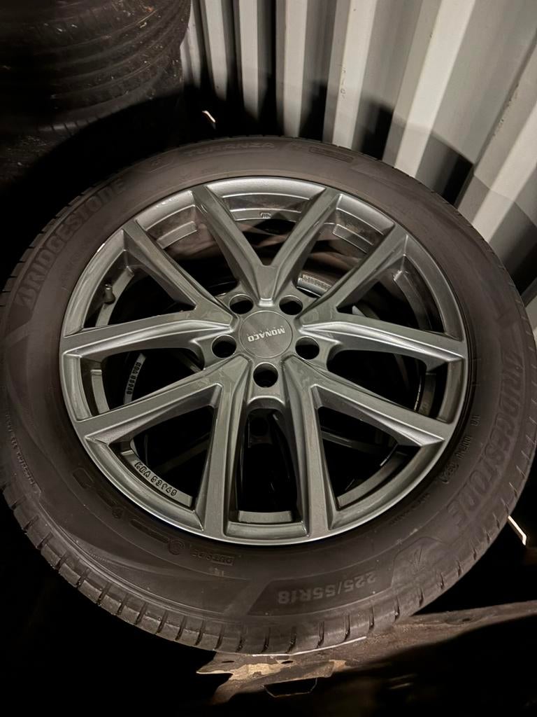 Te koop mooie nieuwe lichtmetalen velgen met zomerbanden, 18 inch, Banden en Velgen, Nieuw, Ophalen of Verzenden