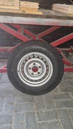 Reservewiel voor Adria caravan, Ophalen