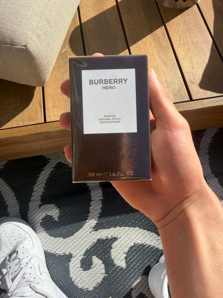 Burberry Hero Parfum 50ml – Nieuw in verpakking, Ophalen of Verzenden, Nieuw