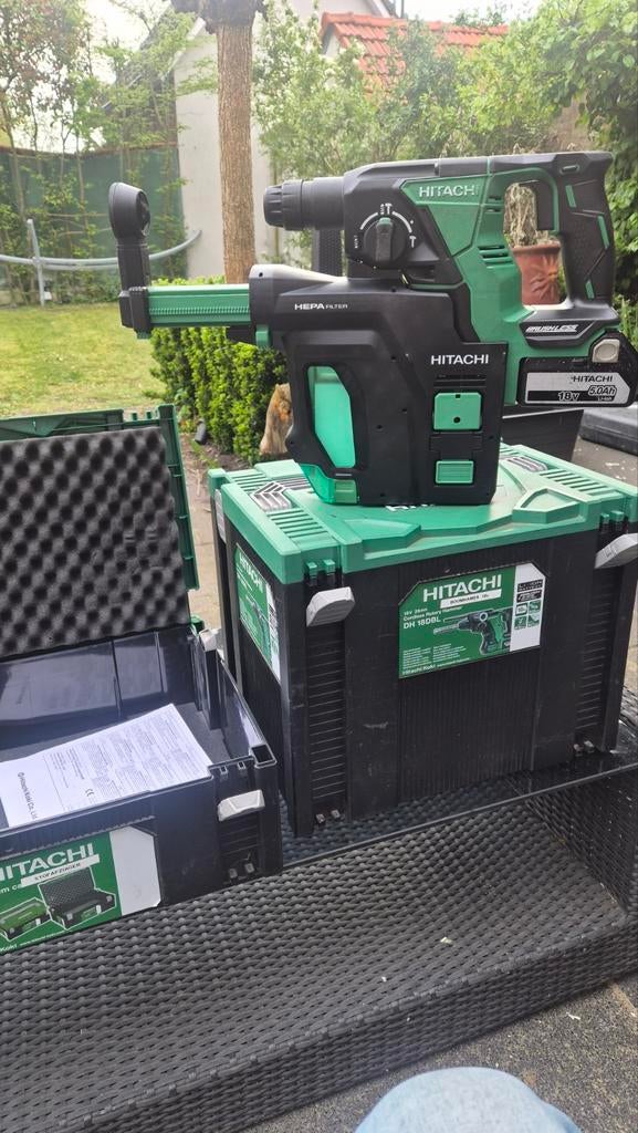 Hitachi DH 18DBL Accu Boorhamer met HEPA-filter, 600 watt of meer, Boor- en/of Breekhamer, Ophalen of Verzenden, Zo goed als nieuw