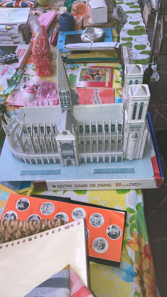 NOTRE DAME DE PARIS, Ophalen of Verzenden