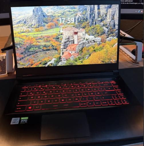 MSI GF65 Thin 10UE – laptop + koelpad, Computers en Software, Windows Laptops, Ophalen, 2 tot 3 Ghz, 15 inch, Zo goed als nieuw