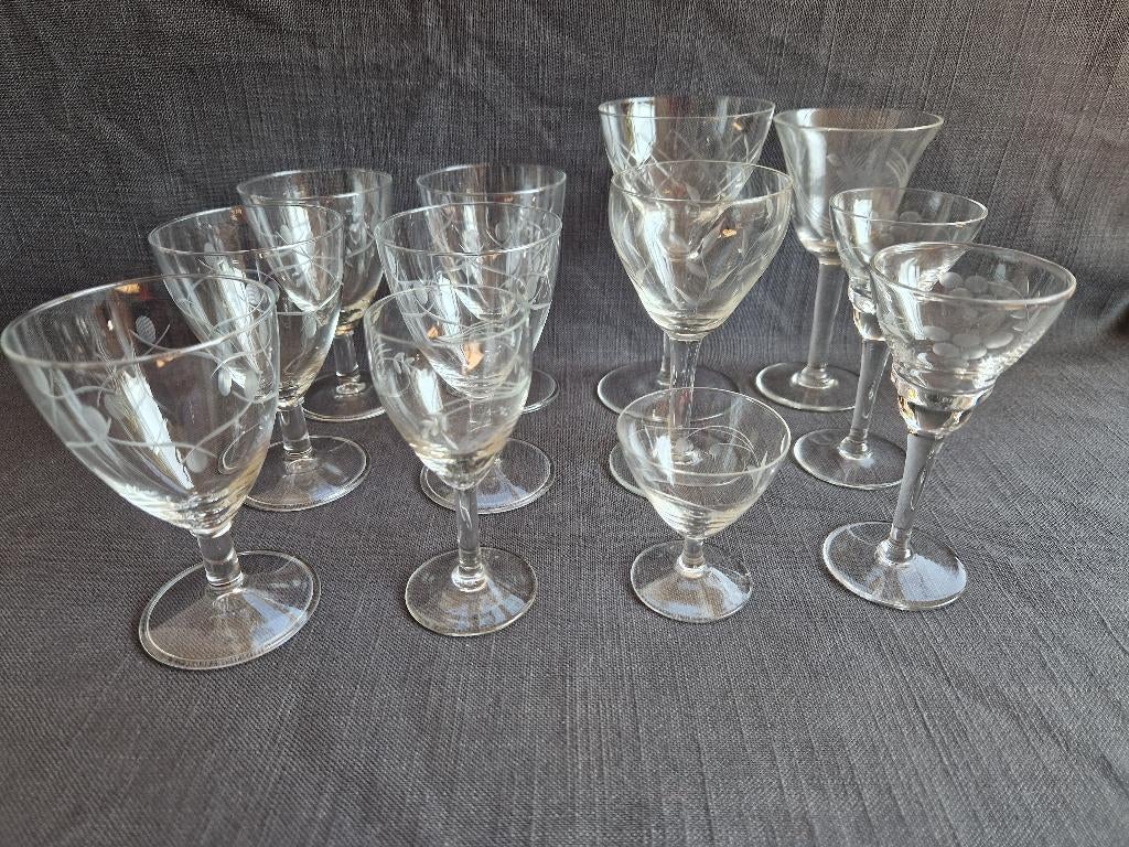 Set van 12 geslepen glazen. Kristal/ glas., Antiek en Kunst, Ophalen of Verzenden