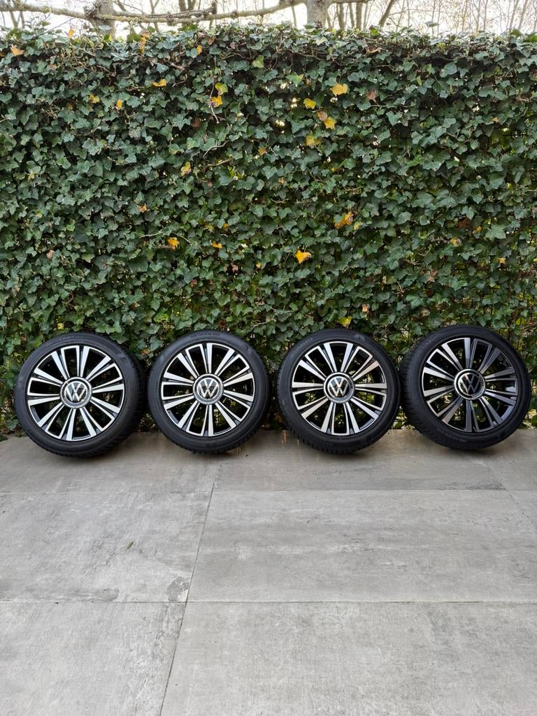 Originele VW Up La Boca 16 inch velgen + (8mm profiel), Auto-onderdelen, Banden en Velgen, Banden en Velgen, Winterbanden, 16 inch