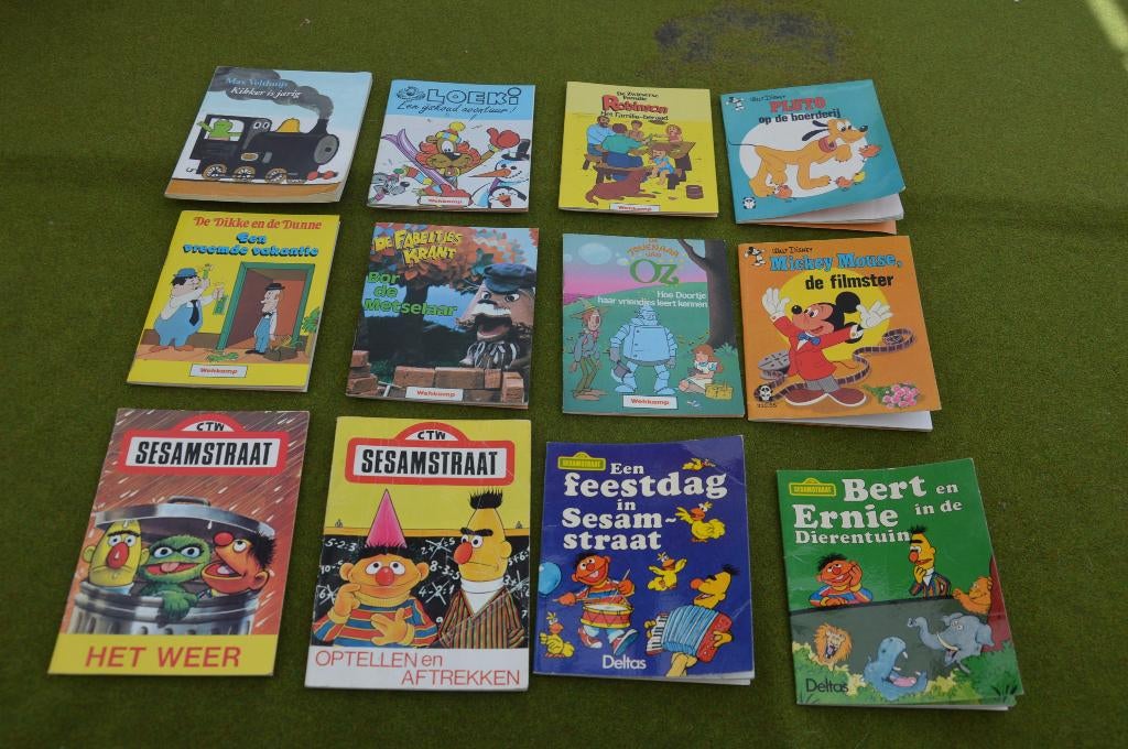 12 vintage `pixi ` mini boekjes Fabeltjeskrant Bert en Ernie, Gelezen, Fictie algemeen, Jongen of Meisje, Ophalen of Verzenden