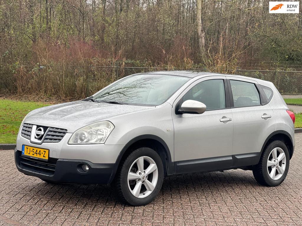 Nissan Qashqai 1.5 dCi Visia/AIRCO/CRUISE/NAVI/PANO/TREKHAAK, Auto's, Nissan, Voorwielaandrijving, Stof, Gebruikt, 4 cilinders