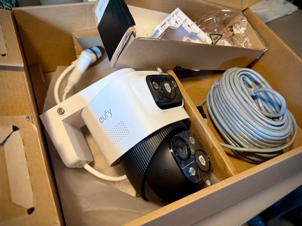 Eufy S4 | PoE 4K camera, Ophalen of Verzenden, Zo goed als nieuw, Buitencamera