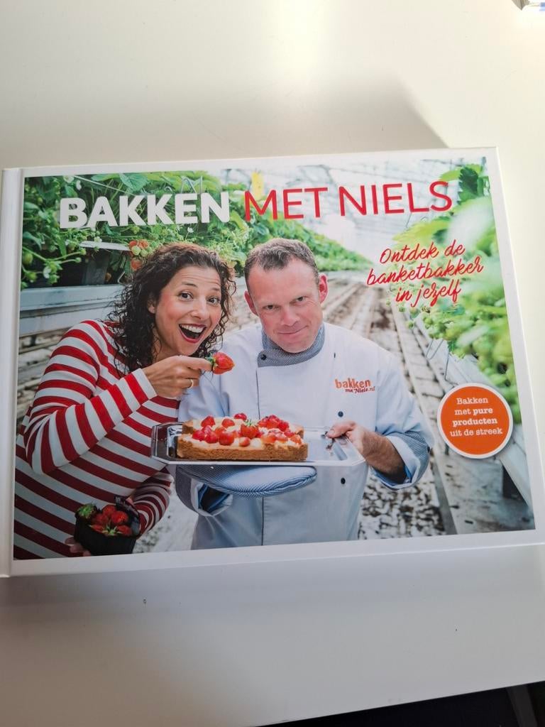 Bakken met Niels - Ontdek de banketbakker in jezelf!, Vegetarisch, Ophalen of Verzenden, Zo goed als nieuw, Niels