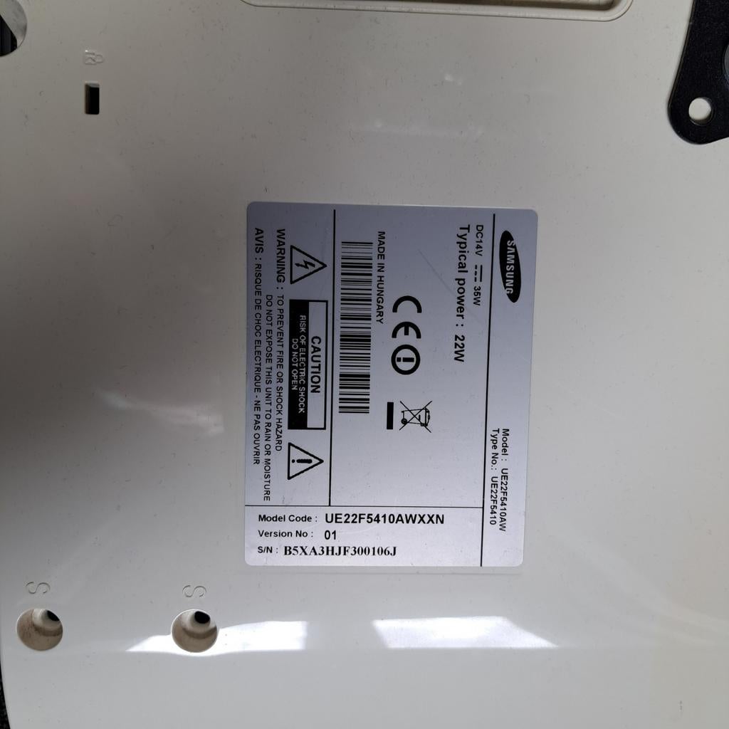 Samsung tv, 22 inch, wit, met muurbeugel, Ophalen, Gebruikt