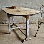 Antieke Franse ovale wijntafel in oude grijze verf, Ophalen