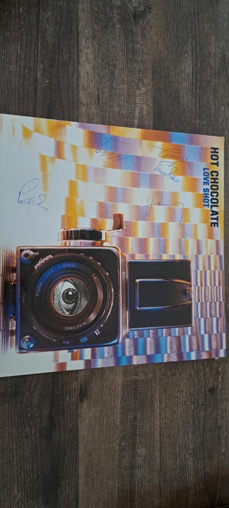 Hot Chocolate - Love Shot LP met handtekening, Cd's en Dvd's, Vinyl | Pop, Zo goed als nieuw, 1960 tot 1980, Ophalen of Verzenden