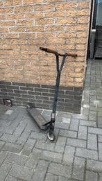 Zwarte step met bruine handvaten, Ophalen, Gebruikt, Gewone step