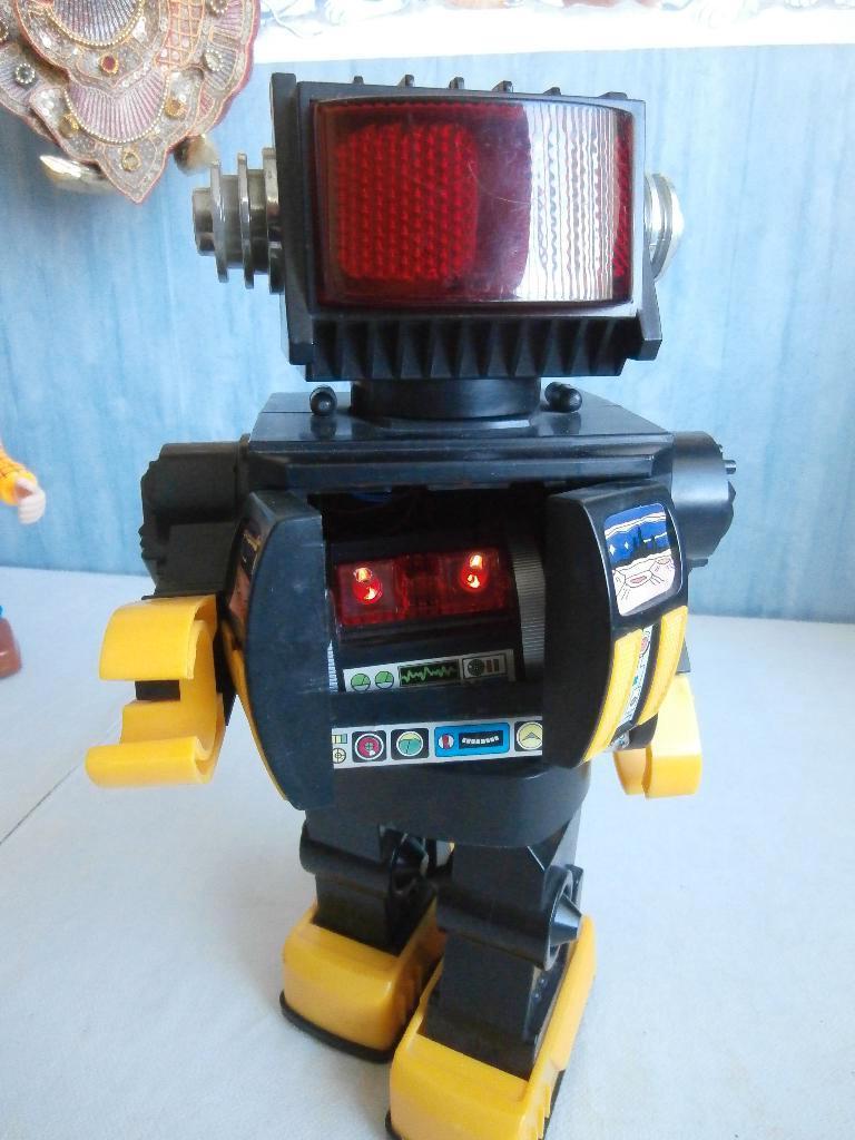 Vintage Cosmo Robot van Kamco  ook wel Action Robot Invader, Ophalen of Verzenden