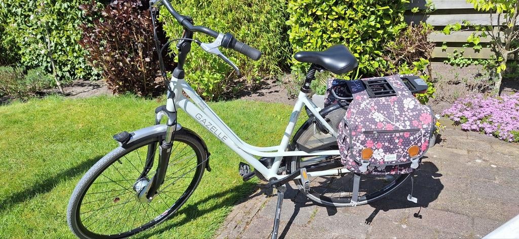 Gazelle Paris damesfiets met 7 versnellingen en fietstassen, Ophalen, 53 tot 56 cm, Versnellingen, Zo goed als nieuw