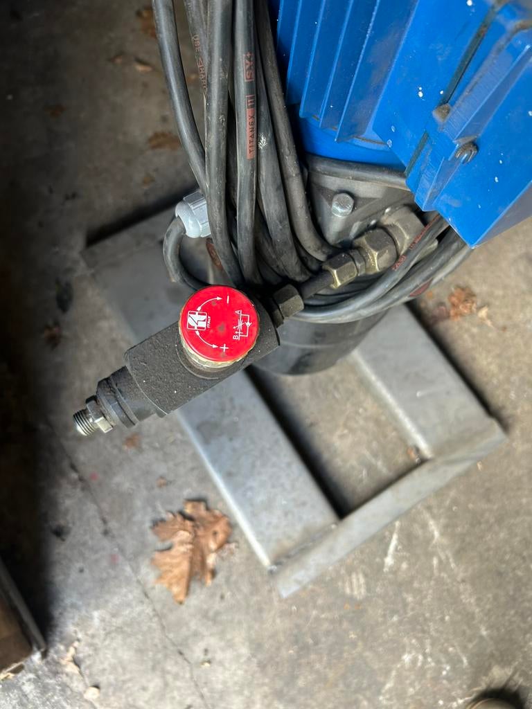 Hydraulic  pomp met rvs frame, Ophalen, Zo goed als nieuw