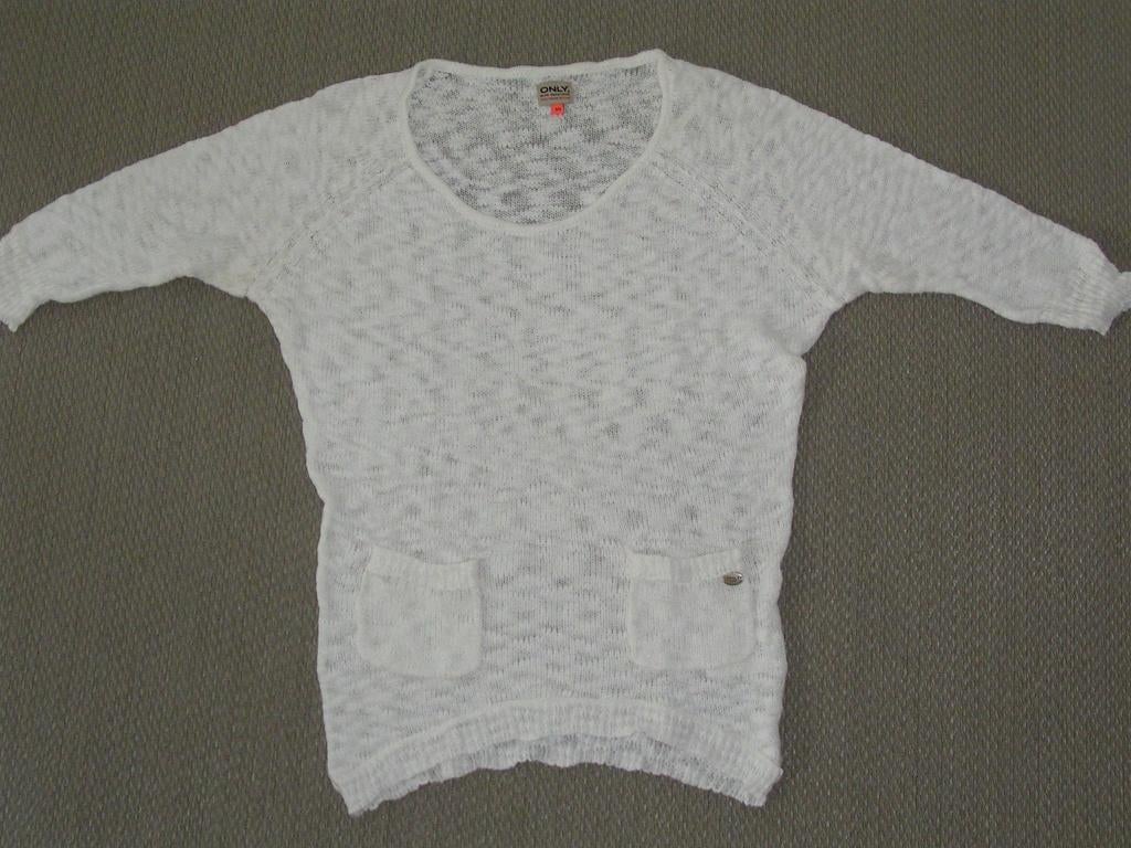 Ivoor witte Only trui met driekwart mouwen maat XS., Kleding | Dames, Only, Wit, Nieuw, Ophalen of Verzenden
