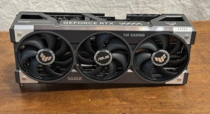 Asus TUF Gaming GeForce RTX 5080 16GB, Computers en Software, Videokaarten, Nieuw, PCI-Express 4.0, GDDR6, Ophalen of Verzenden