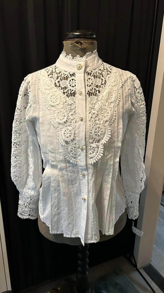 Victoriaanse look witte blouse met kanten mouwen voorzijde, Kleding | Dames, Wit, Maat 42/44 (L), Nieuw, Ophalen of Verzenden
