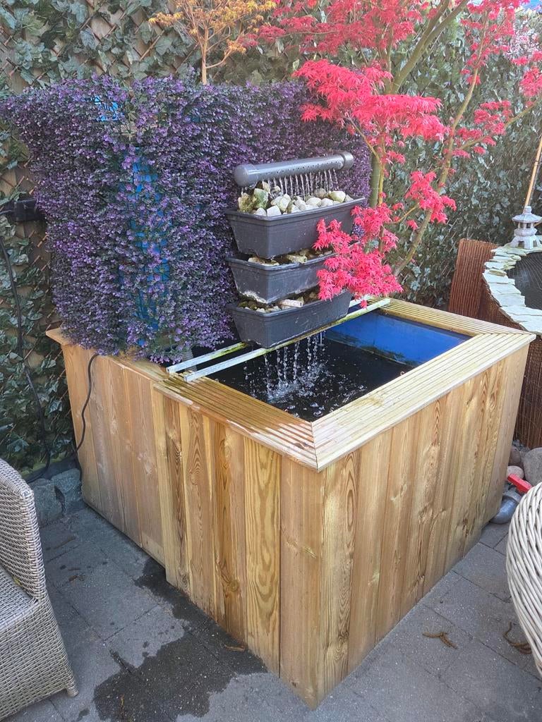 Quarantaine bak. De bekende blauwe Met filter en trickle, Ophalen, Gebruikt, Vijverfilter