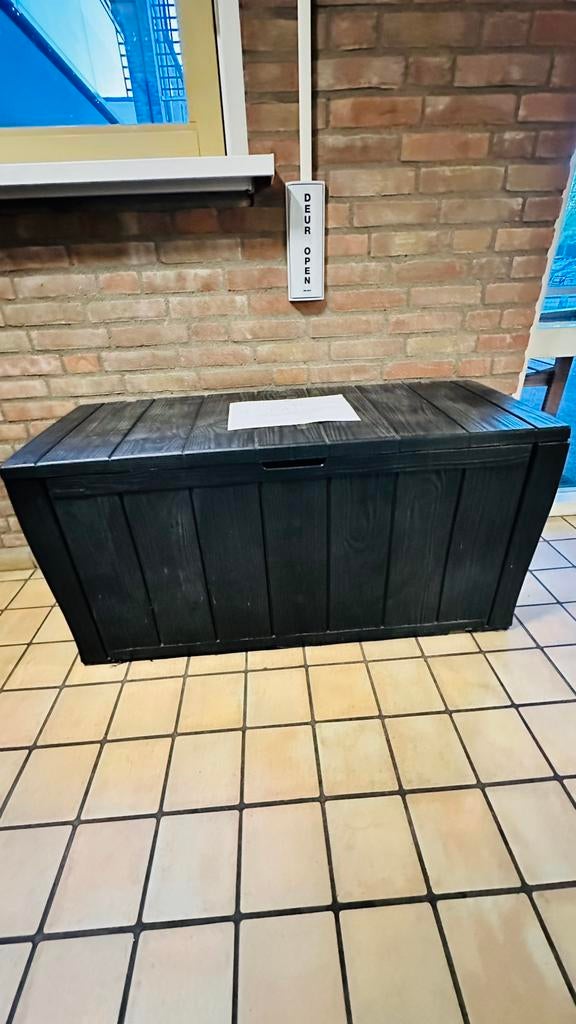 GRATIS Keter curver opbergbox buiten, Ophalen, Gebruikt, Kunststof, Overige typen