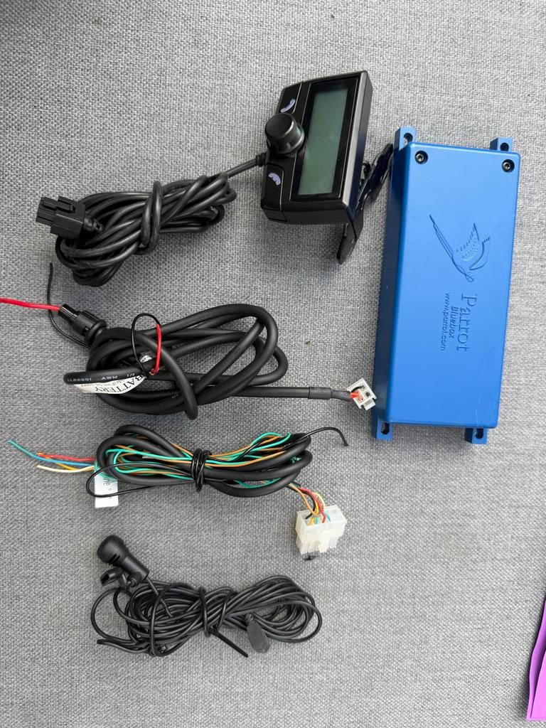 Parrot CK3100N Handsfree kit, Auto diversen, Carkits, Gebruikt, Ophalen of Verzenden