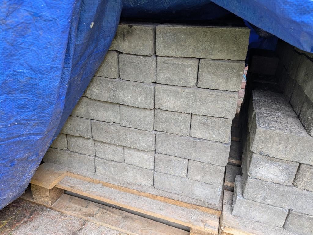 2 palets bestrating / klinkers, Doe-het-zelf en Verbouw, Metselstenen, Ophalen, Bakstenen