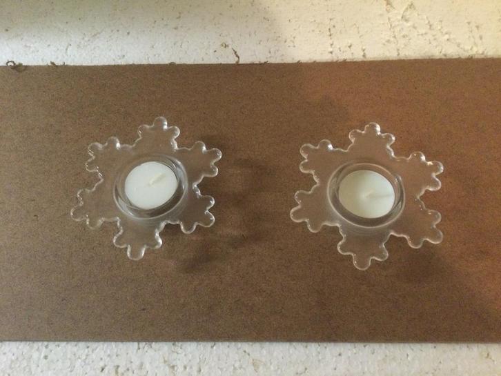 Theelichthouders set van 2 - Sneeuwvlok design, Huis en Inrichting, Woonaccessoires | Kandelaars en Kaarsen, Zo goed als nieuw