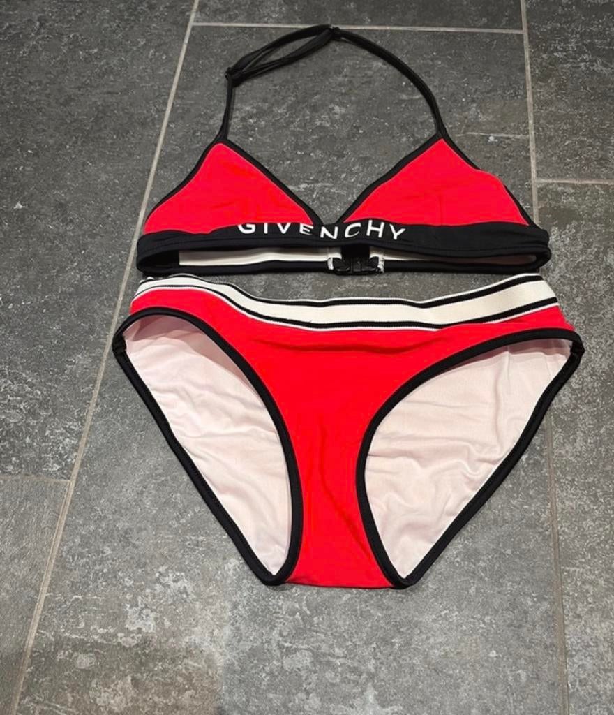 Givenchy bikini maat 152 orgineel, Kinderen en Baby's, Kinderkleding | Kinder-zwemkleding, Mi, Bikiniset, Meisje, Zo goed als nieuw