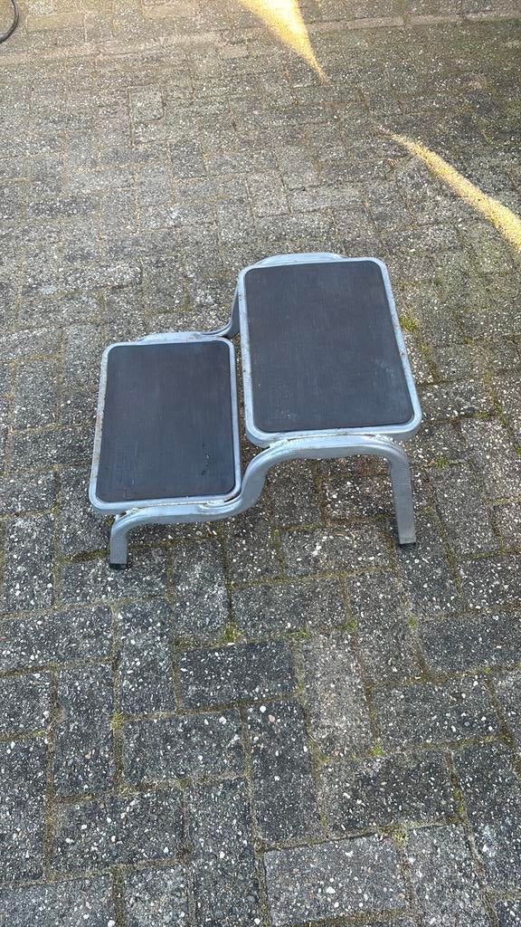 Opstap voor caravan 2 stuks, Ophalen, Zo goed als nieuw, Campingstoel