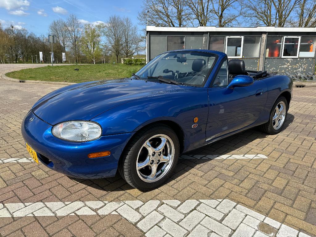 Mazda MX-5 1.8 10th Anniversary NL auto originele staat, Euro 2, Achterwielaandrijving, 40 €/maand, 4 cilinders
