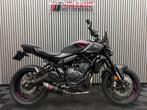 *VERKOCHT* Yamaha MT-07 2025 zwart roze custom MT07 Arrow, Bedrijf, 12 t/m 35 kW, Naked bike