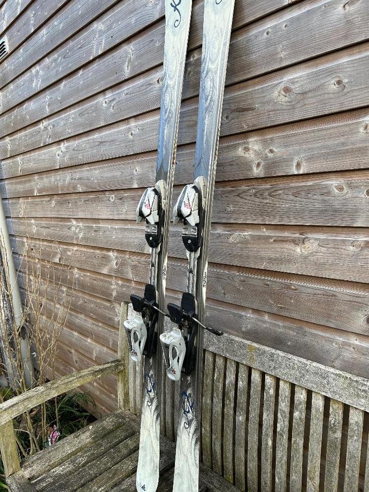 Dames ski set van K2, Sport en Fitness, Skiën en Langlaufen, Gebruikt, Ski's, Skiën, Overige merken, Carve, 140 tot 160 cm, Ophalen of Verzenden