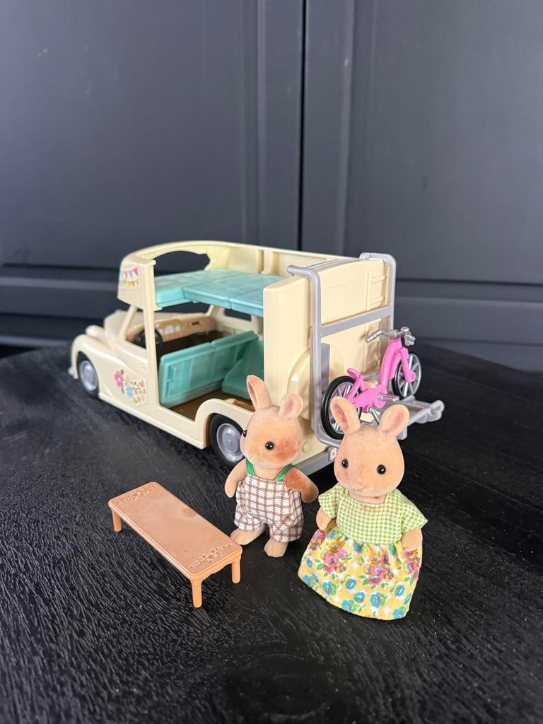 Sylvanian Families Camper Set met Konijntjes en Accessoires, Ophalen of Verzenden, Gebruikt, Jongen of Meisje