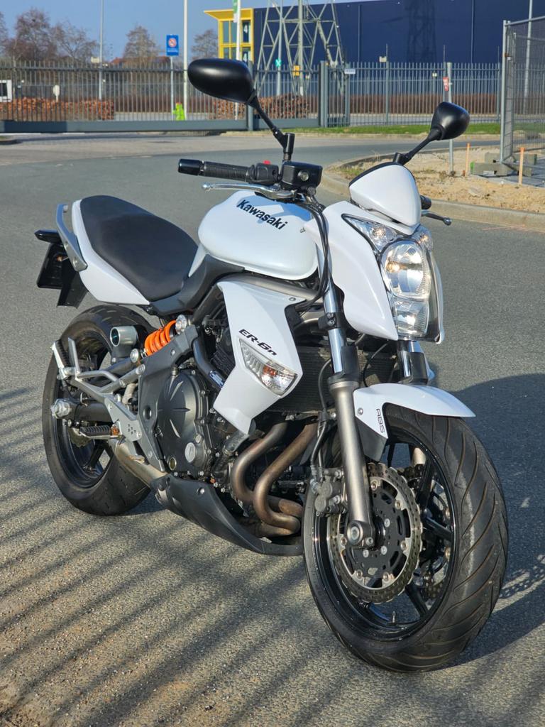 Kawasaki ER6N 2009 - verlaagd zadel - 53Kw 650cc, Motoren, Ophalen, Gebruikt