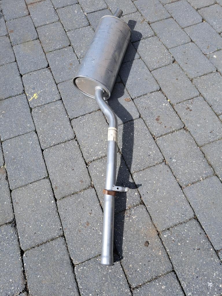 Nieuw ongebruikte uitlaat / demper (mogelijk bmw E34 of E32), Ophalen, Nieuw, BMW