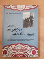 Gereet en gekleet naar hun staat ,boek over klederdracht, Ophalen of Verzenden