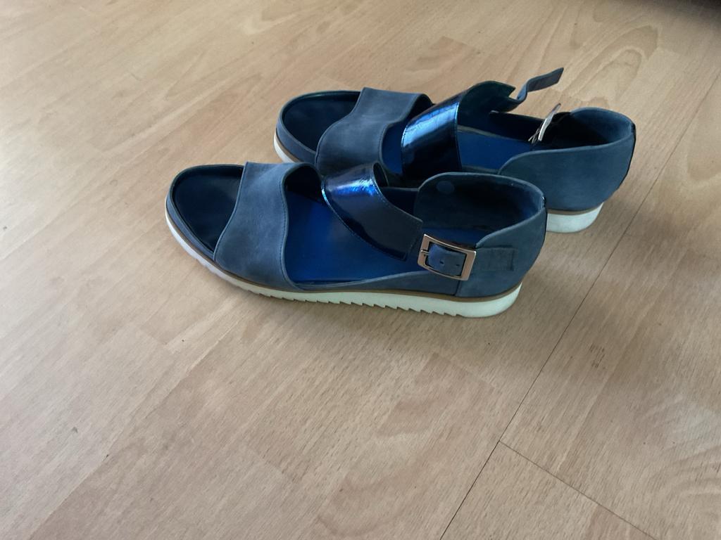 Stijlvolle blauwe lederen sandalen maat 43, Ophalen of Verzenden, Zo goed als nieuw, Blauw, Sandalen of Muiltjes