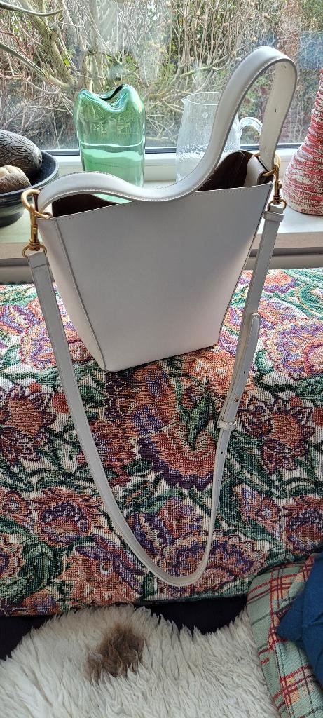 Zara, (dubbele) handtas, Sieraden, Tassen en Uiterlijk, Tassen | Damestassen, Ophalen of Verzenden, Zo goed als nieuw, Beige, Handtas