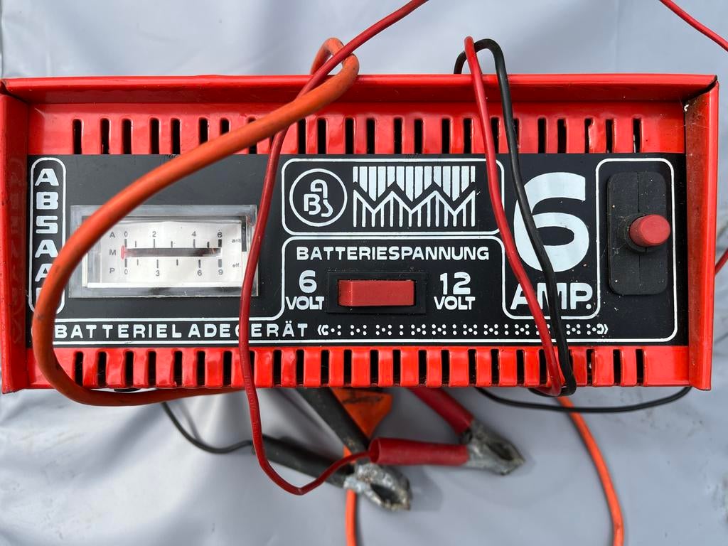 Acculader 6V en 12V, 6 Amp, Auto-onderdelen, Ophalen, Gebruikt, Universele onderdelen