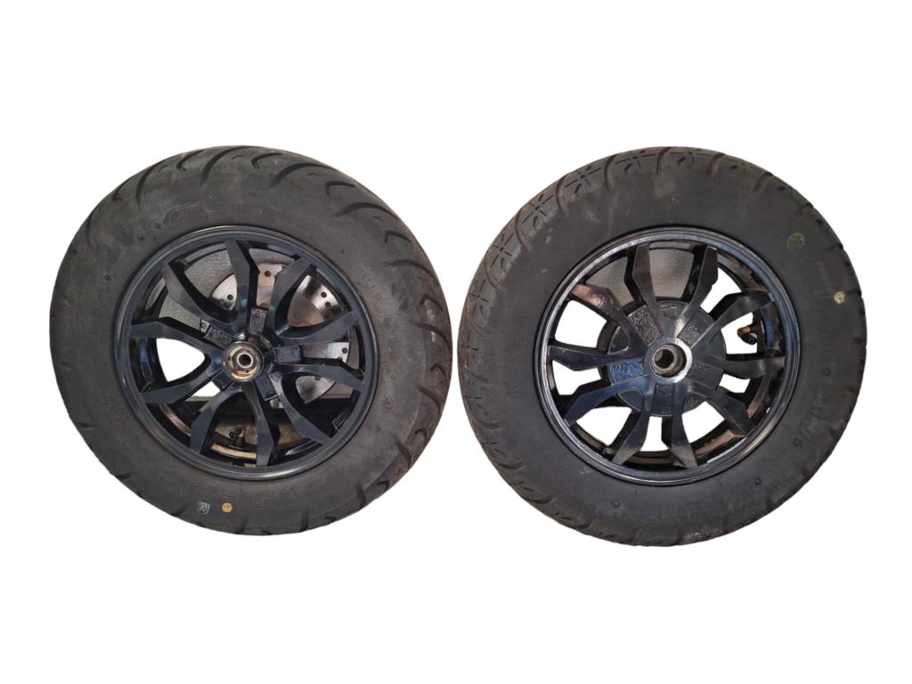 Bandenset velgenset origineel AGM VX50 10 inch, AGM, Gebruikt, Ophalen of Verzenden