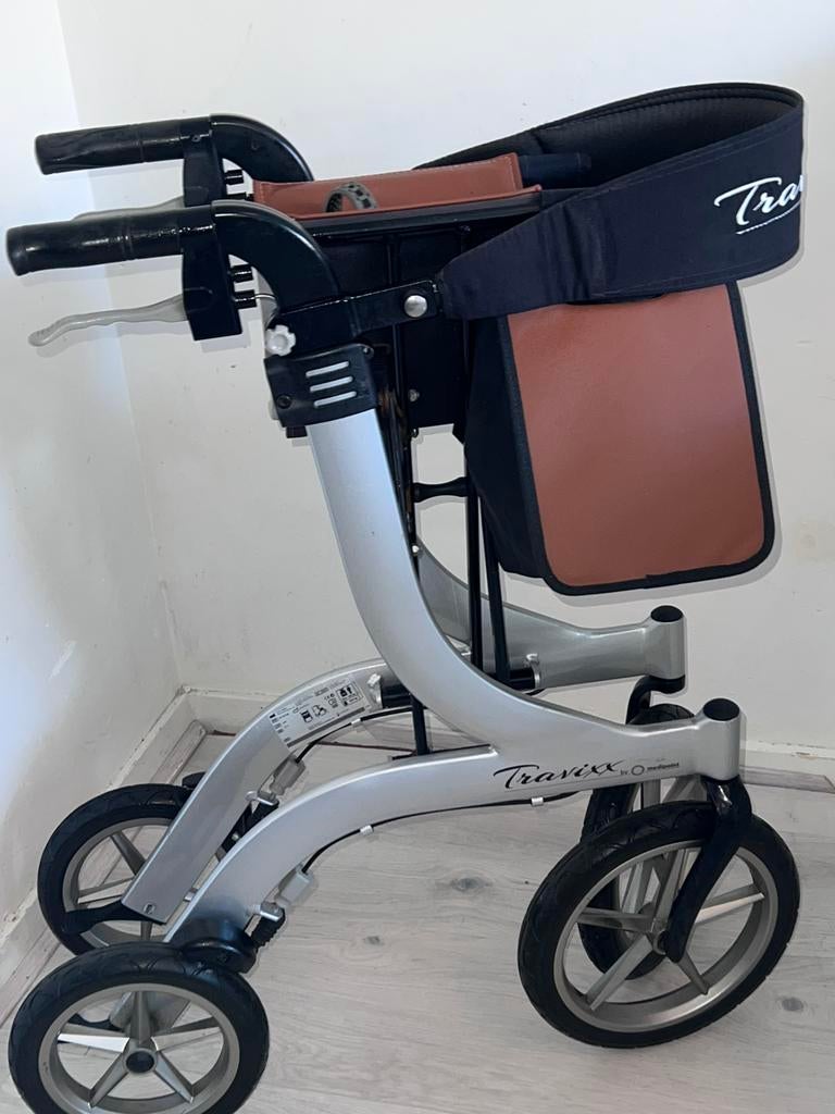 Travixx de luxe rollator (maat M ), Diversen, Rollators, Ophalen of Verzenden, Opvouwbaar, Zo goed als nieuw