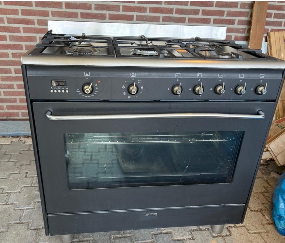 Smeg fornuis en oven, Witgoed en Apparatuur, Fornuizen, Ophalen, Gebruikt, 60 cm of meer, Gas