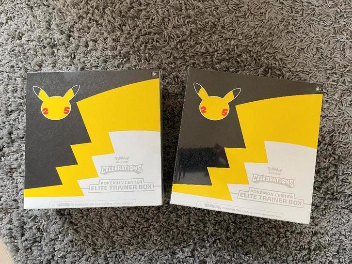 2x Pokémon Center Elite Trainer box Celecrations., Hobby en Vrije tijd, Verzamelkaartspellen | Pokémon, Nieuw, Boosterbox, Foil